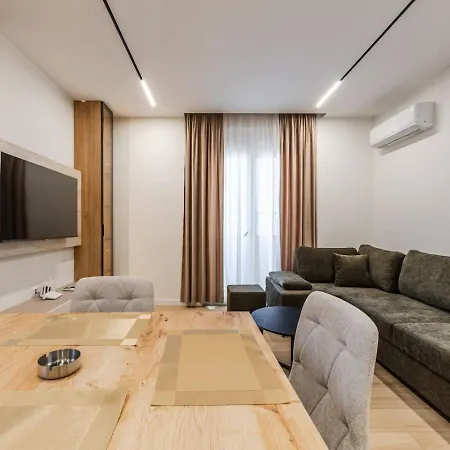 A&h Azure 2br By Pikhost Appartement