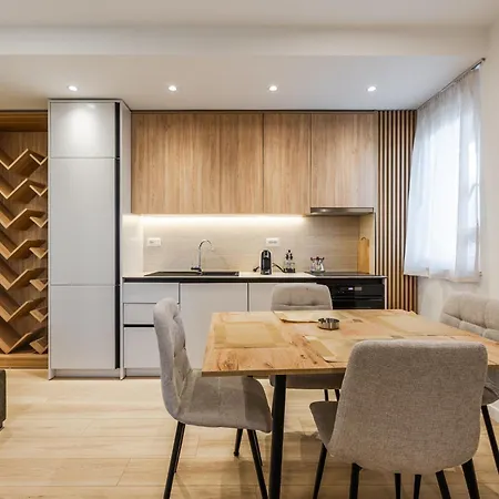 A&h Azure 2br By Pikhost *