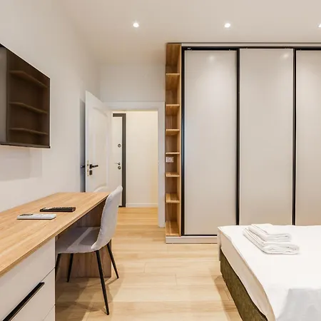 A&h Azure 2br By Pikhost Appartement