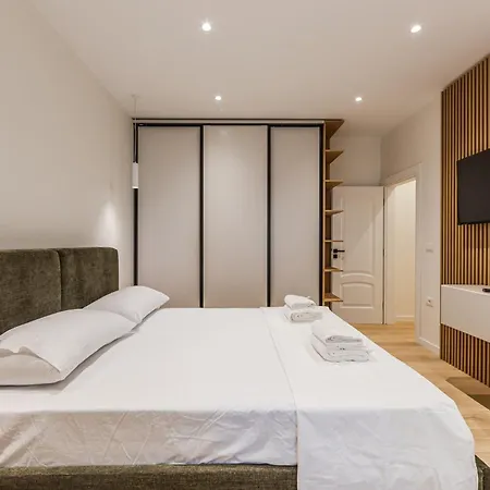 A&h Azure 2br By Pikhost Appartement Vlorë
