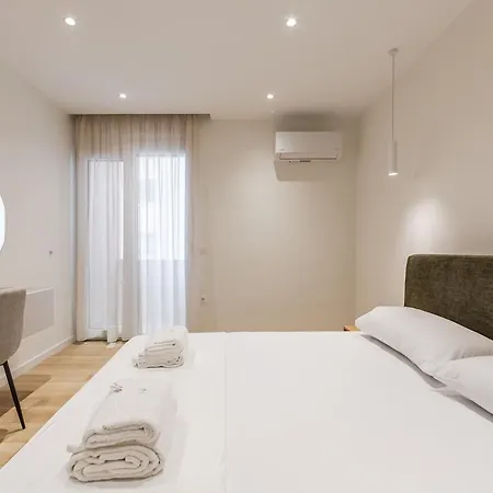 A&h Azure 2br By Pikhost * Vlorë